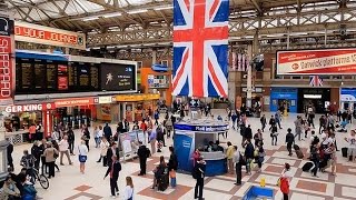 A Walk Through The London Victoria Station London England [upl. by Nylssej]